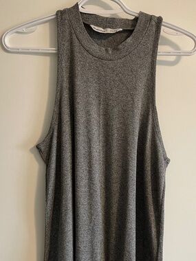 EUC Bluenotes Ribbed Grey Sleeveless Flowy Mock Neck Tunic Tank Medium